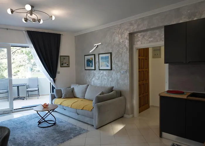 アパート Luxury Gina With A Terrace ドゥブロブニク