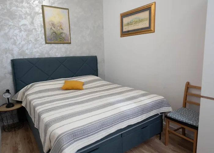 アパート Luxury Gina With A Terrace ドゥブロブニク