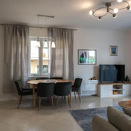 Apartamento Luxury Gina With A Terrace